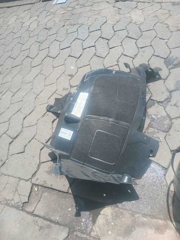 Genuine BMW Cover, Wheelhousing, Rear, Front Right -  - F16 - Private Seller