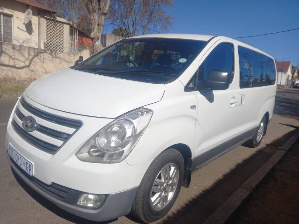 2016 Hyundai H1 BUS, 2.5 Diesel, Automatic, White, Leather seat, Reverse sensor,