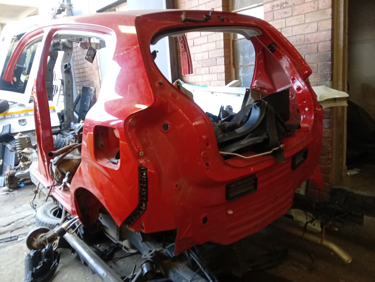 Celerio RED Shell - Private Seller Celerio RED Shell - Private Seller