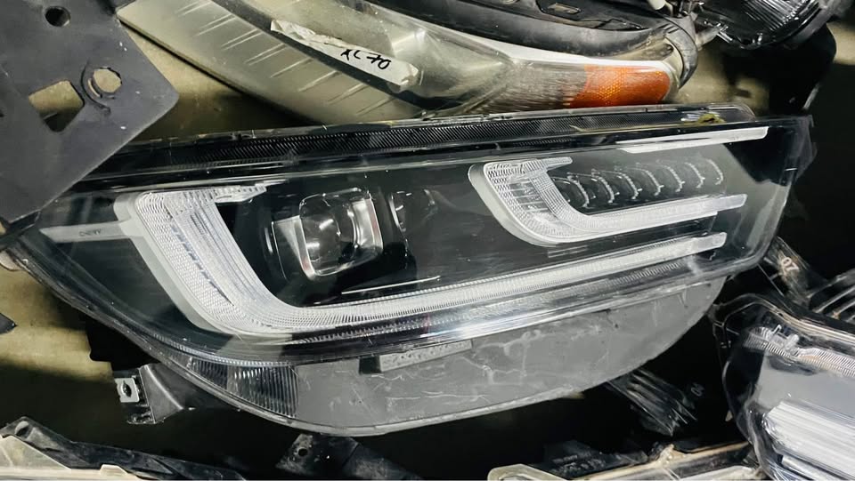 Chery Tiggo 8 Pro LED headlight - Private Seller