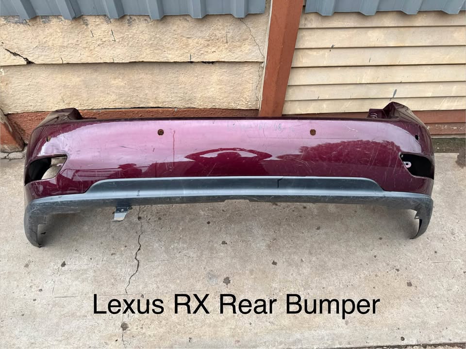 Lexus RX Rear Back Bumper - Private Seller Lexus RX Rear Back Bumper - Private Seller