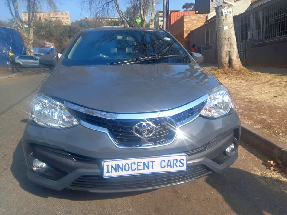 2018 TOYOTA ETIOS SEDAN 1.5 SPRINT PETROL ENGINE, MANUAL, MILEAGE 83000KM, GREY COLOR
