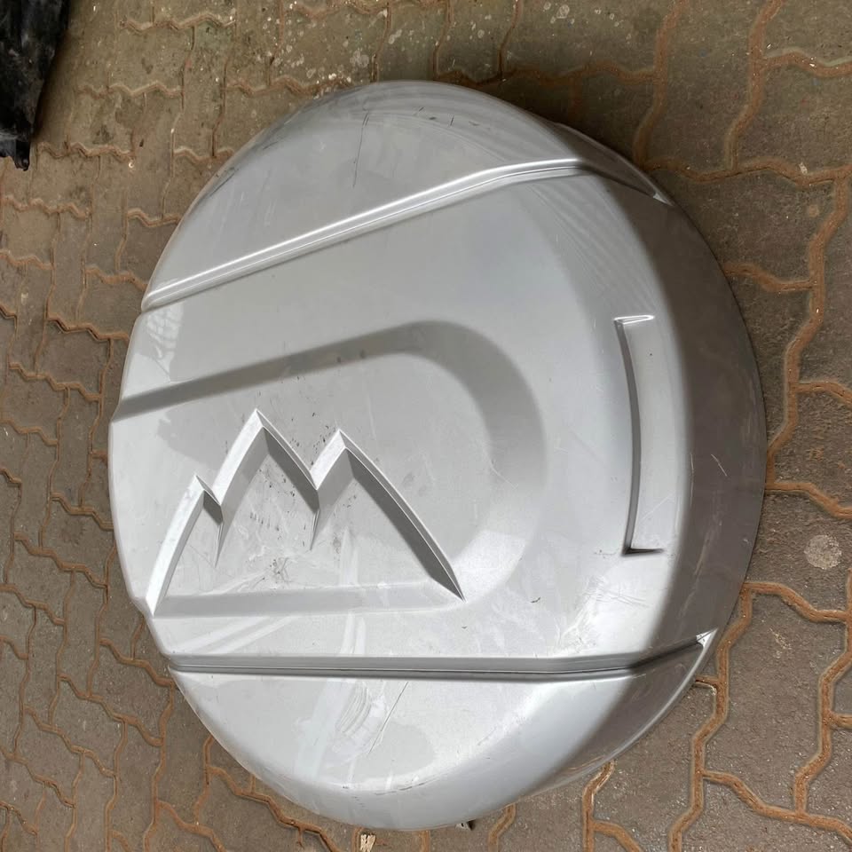 Ford Everest Sparewheel Cover Call or dm - Private Seller Ford Everest Sparewheel Cover Call or dm - Private Seller