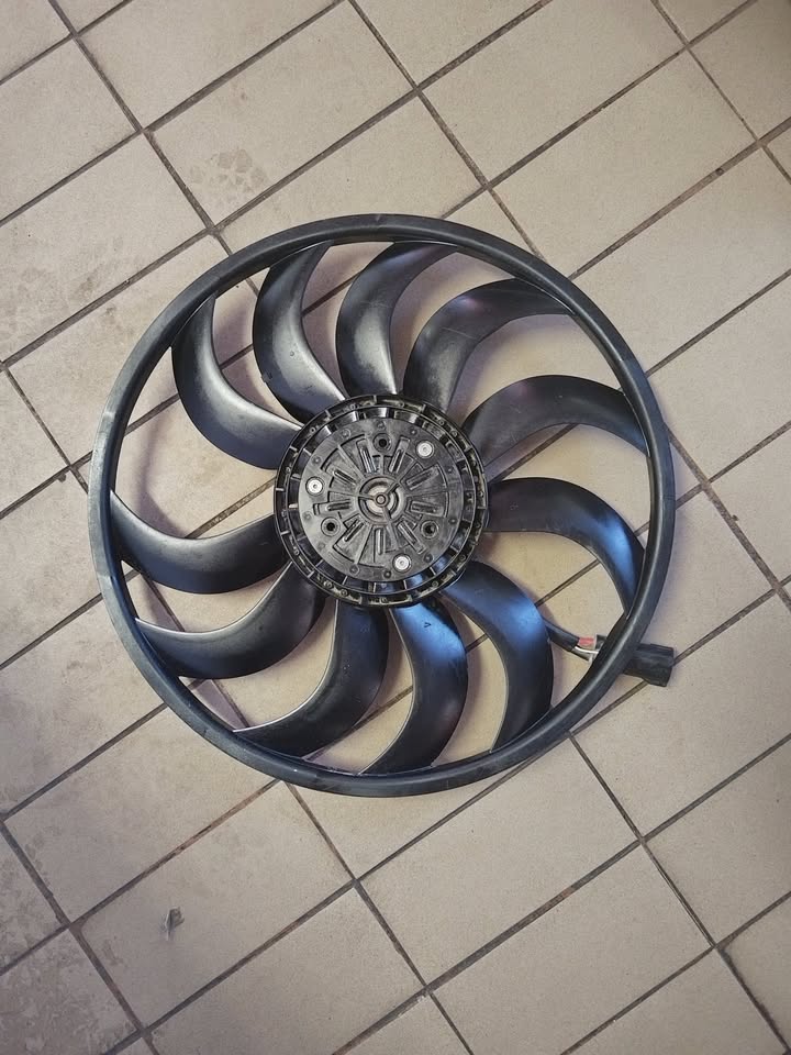 2019 JAGUAR F PACE FAN BLADE AVAILABLE FOR SALE - Private Seller 2019 JAGUAR F PACE FAN BLADE AVAILABLE FOR SALE - Private Seller