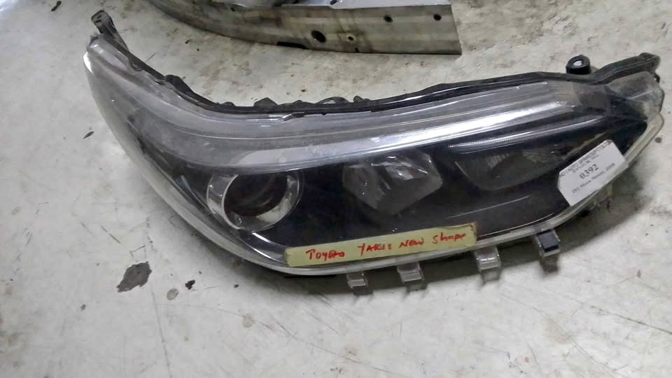 Toyota Yaris xenon headlights