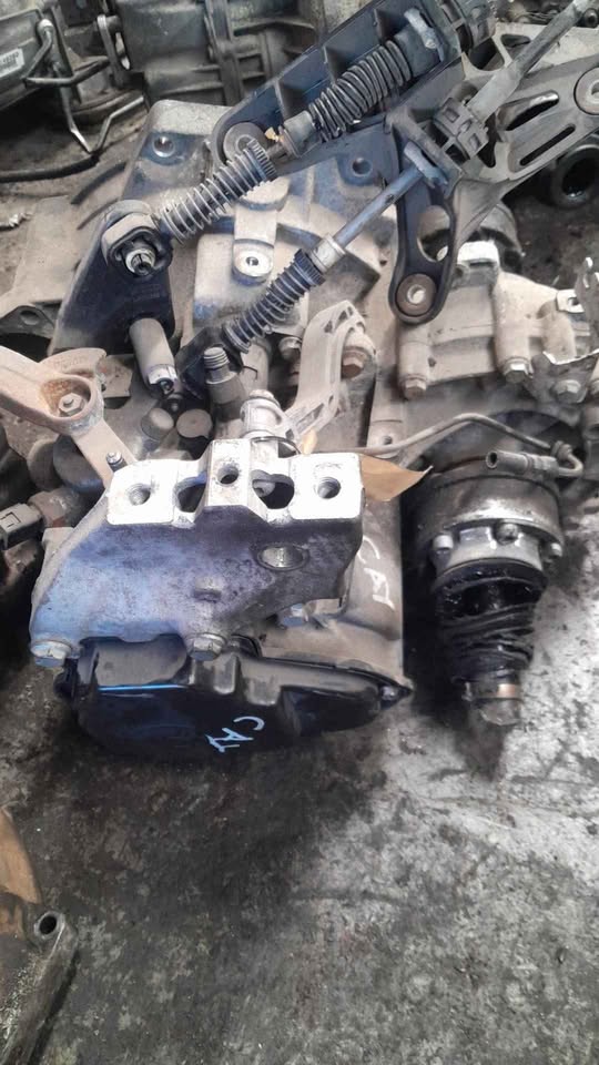 Jetta 6 CAY diesel 5 speed manual gearbox for sale