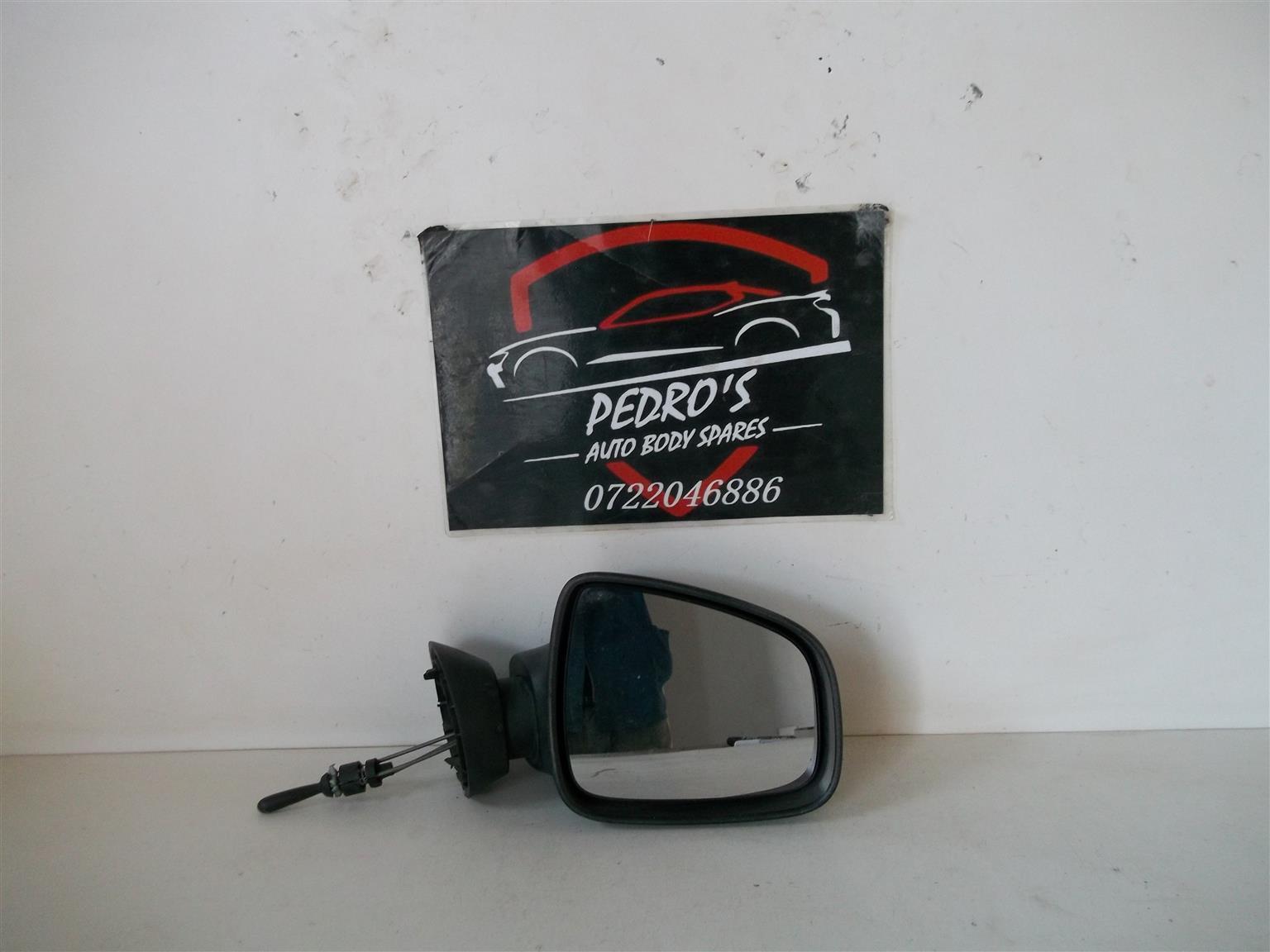Renault Sandero/Logan '09-'13 right manual wing mirror - Private Seller Renault Sandero/Logan '09-'13 right manual wing mirror - Private Seller