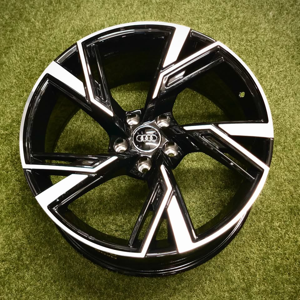 19 Inch Audi RS6 Avant Design Rim Set - Private Seller 19 Inch Audi RS6 Avant Design Rim Set - Private Seller