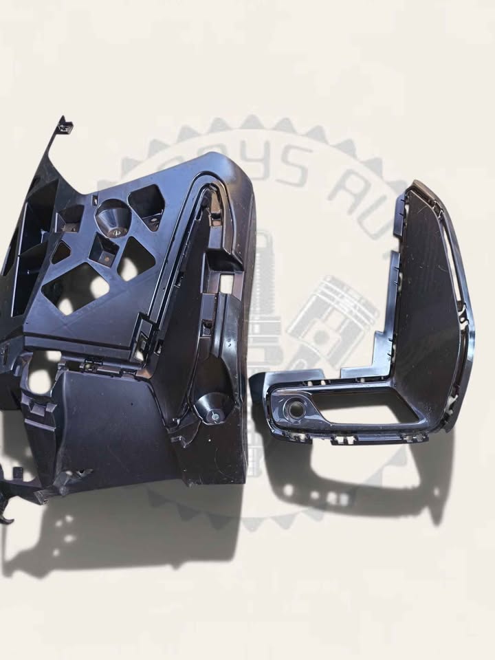 2025 BMW G20 3 SERIES M SPORT LCI RIGHT SIDE INNER BUMPER MOUNTING SUPPORT BRACKET AVAILABLE - Private Seller 2025 BMW G20 3 SERIES M SPORT LCI RIGHT SIDE INNER BUMPER MOUNTING SUPPORT BRACKET AVAILABLE - Private Seller