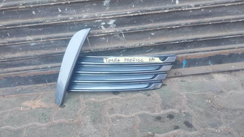 Toyota Prestige fog light cover - Private Seller Toyota Prestige fog light cover - Private Seller