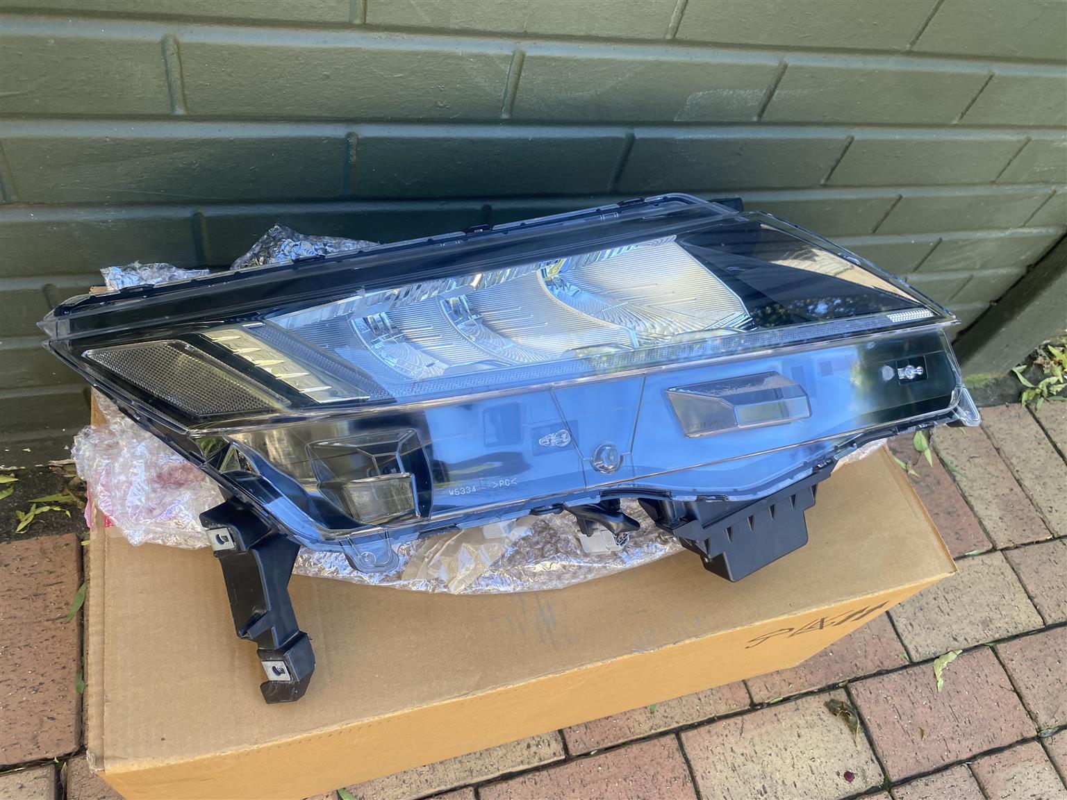 2023 MITSUBISHI ASX FULL LED HEADLIGHT RIGHT SIDE FOR SALE.IN PRISTINE CONDITION - Private Seller 2023 MITSUBISHI ASX FULL LED HEADLIGHT RIGHT SIDE FOR SALE.IN PRISTINE CONDITION - Private Seller