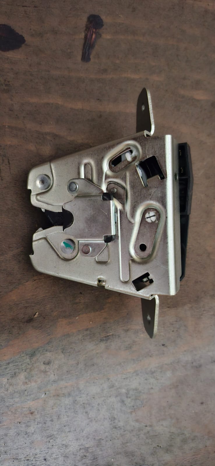 Mercedes-Benz C-Class W204 Trunk Lock Assembly – Brand New Replacement