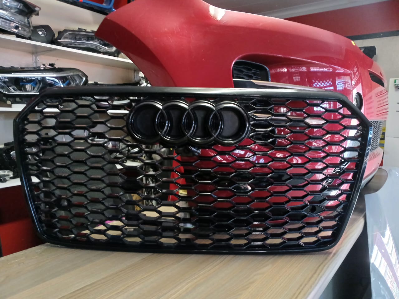 2015 AUDI A7 S7 MAIN GRILL FOR SALE (GLOSS BLACK) - Private Seller 2015 AUDI A7 S7 MAIN GRILL FOR SALE (GLOSS BLACK) - Private Seller