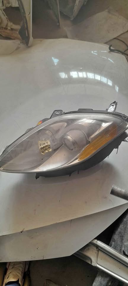 2007,8,9 fiat bravo Left front headlight - Private Seller 2007,8,9 fiat bravo Left front headlight - Private Seller