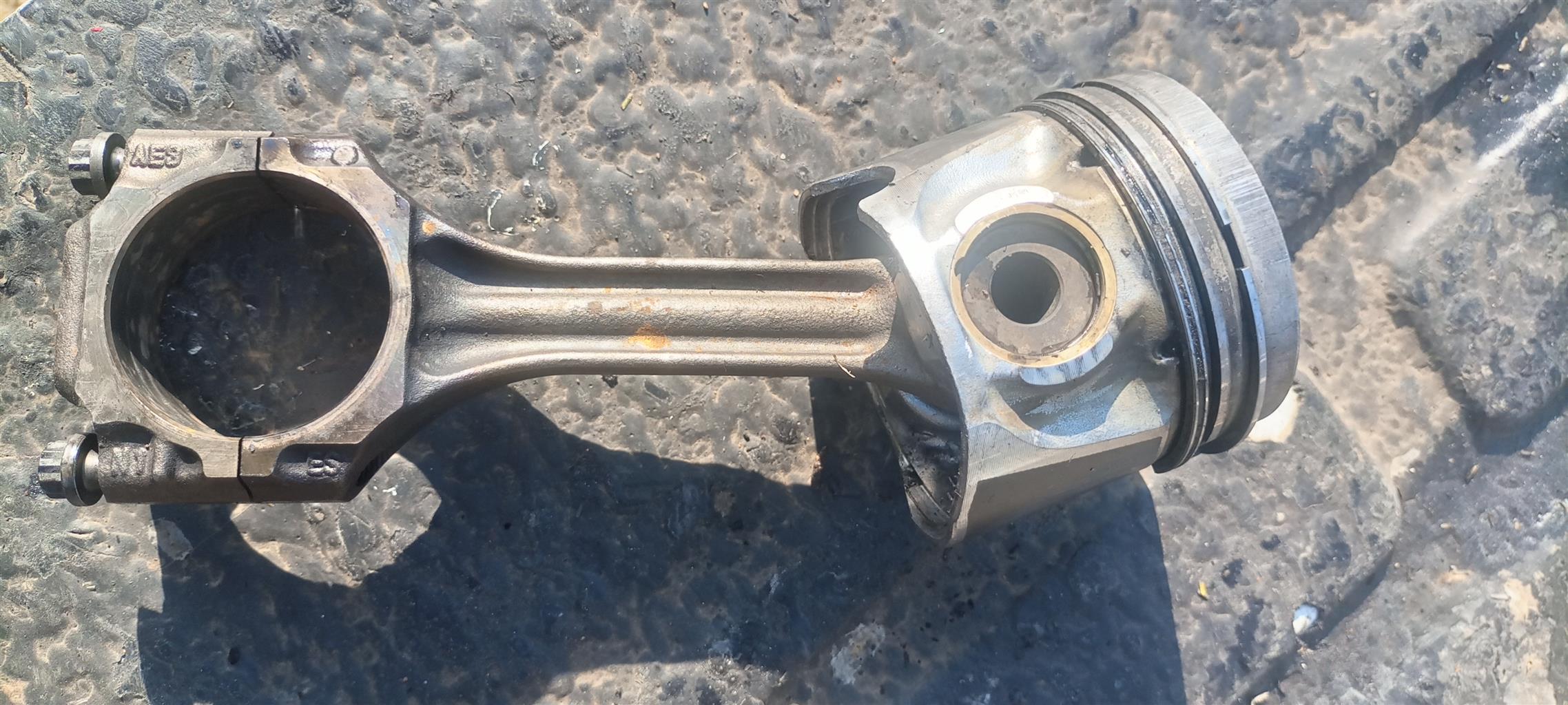 VW 1.9tdi Pistons n conrods - Private Seller