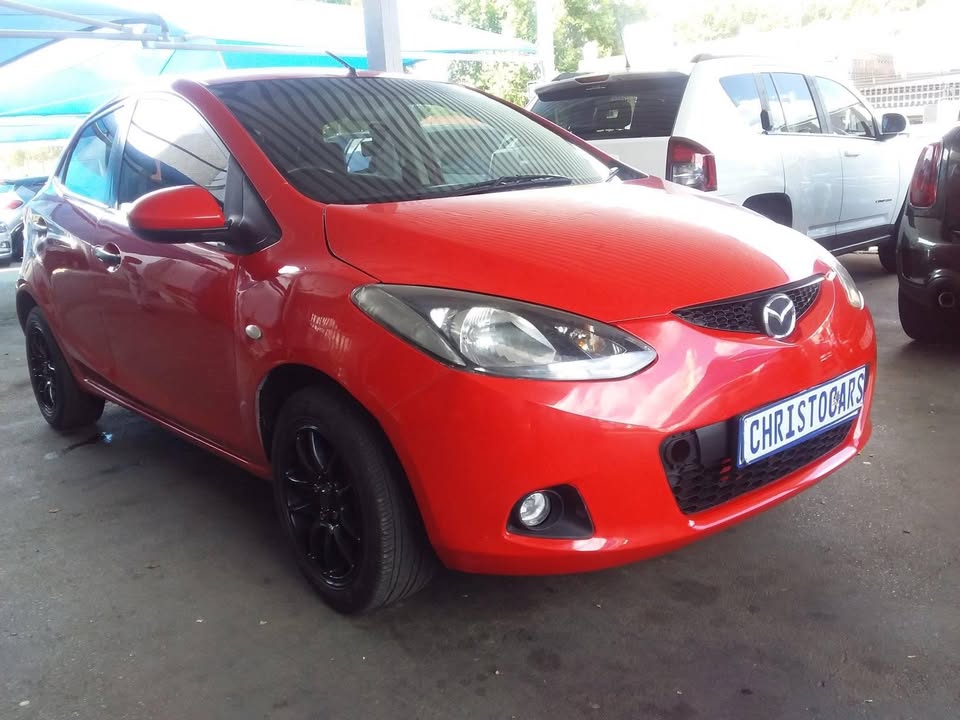 2012 model Mazda 2 dynamic manual petrol