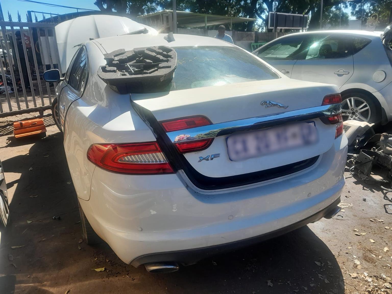 2014 JAGUAR XF 2.0 PETROL AUTOMATIC – FOR STRIPPING (NEW ARRIVAL) - Private Seller 2014 JAGUAR XF 2.0 PETROL AUTOMATIC – FOR STRIPPING (NEW ARRIVAL) - Private Seller