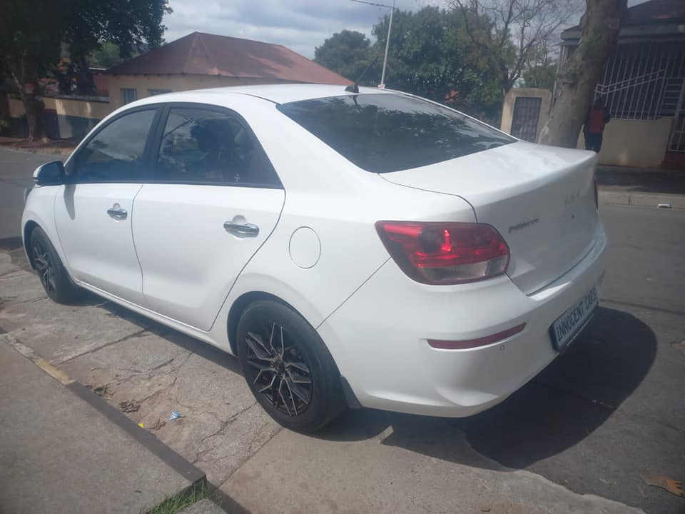 2022 KIA PEGGAS 1.4 PETROL, MANUAL, WHITE COLOR, MILEAGE 77000KMS