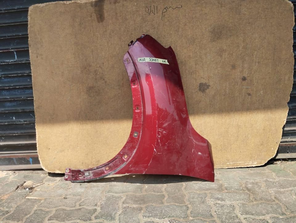 Kia Sonet left side Fender - Private Seller Kia Sonet left side Fender - Private Seller