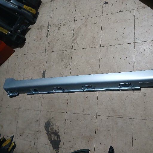 Toyota startlet side skirt - Private Seller