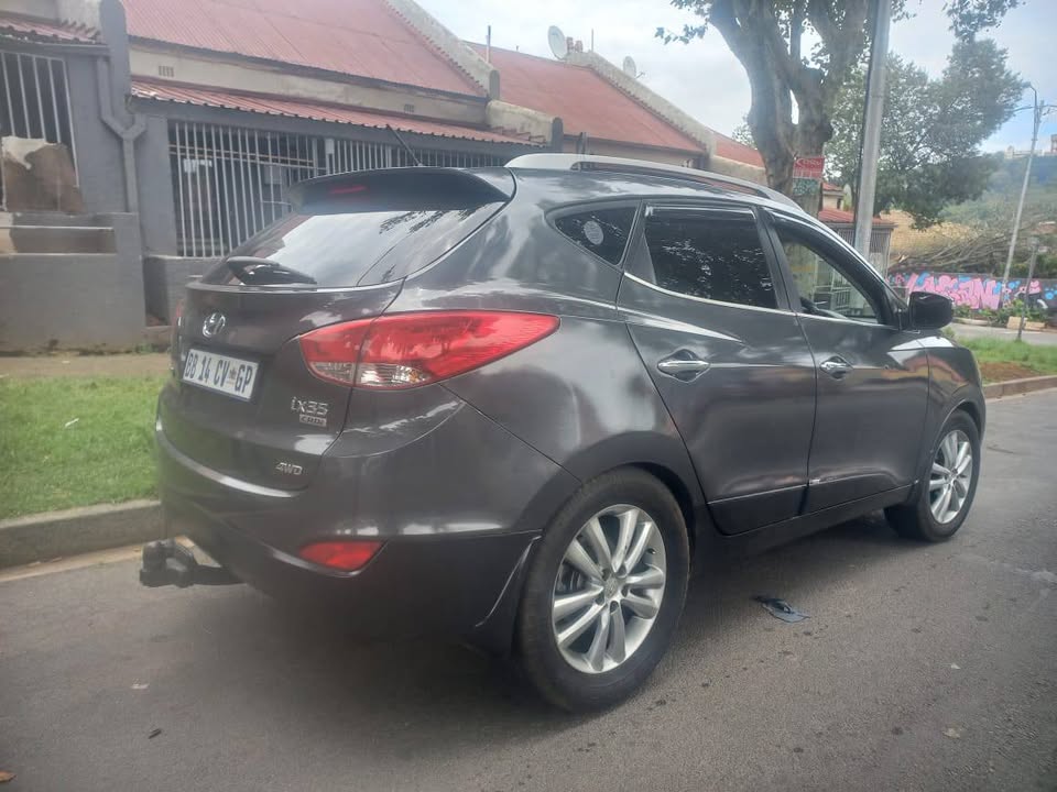 2010 Hyundai Ix35 SUV 2.0 CRDI DIESEL, AUTOMATIC, Grey Color, Mileage 95000kms