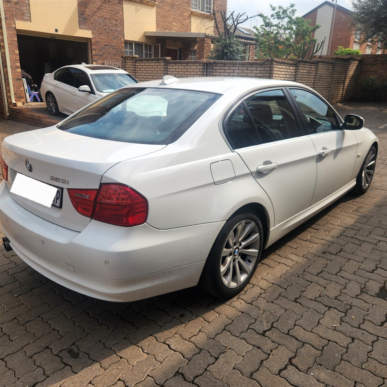 Used 2011 BMW 3 Series 323i Exclusive auto - Private Seller