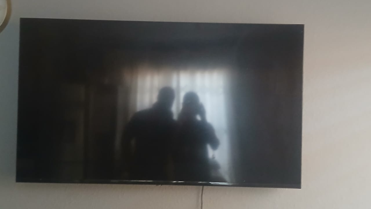 ISTAR Smart LED TV, 58 inches 2 months old ISTAR Smart LED TV, 58 inches 2 months old
