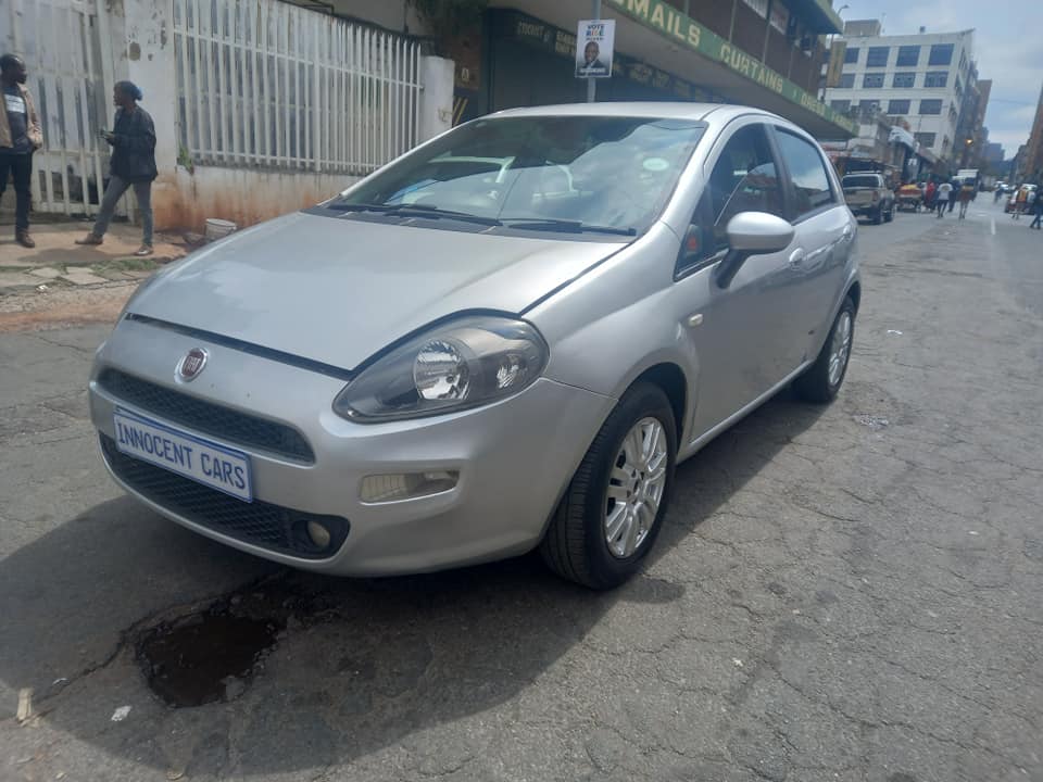 2013 FIAT PUNTO 1.4 PETROL, MANUAL TRANSMISSION, SILVER COLOUR, MILEAGE 80000KM