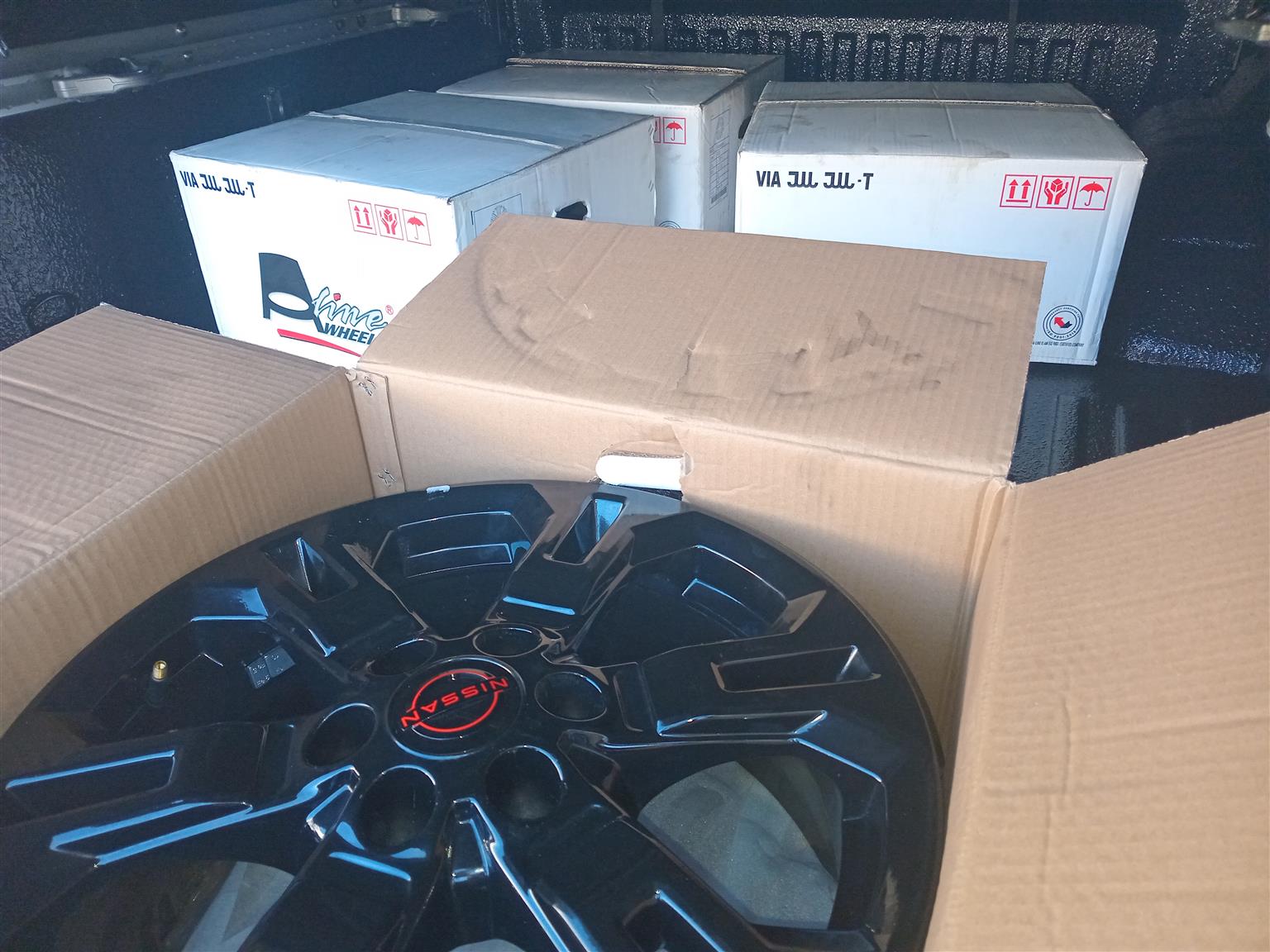 17 inch Nissan Navara mags with nuts.  Brand new.