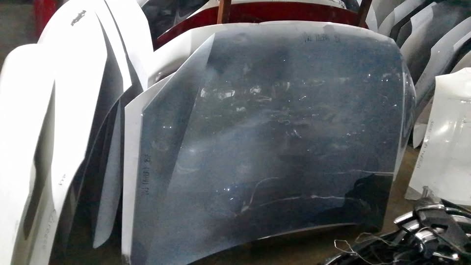 VW Passat B7 Bonnet