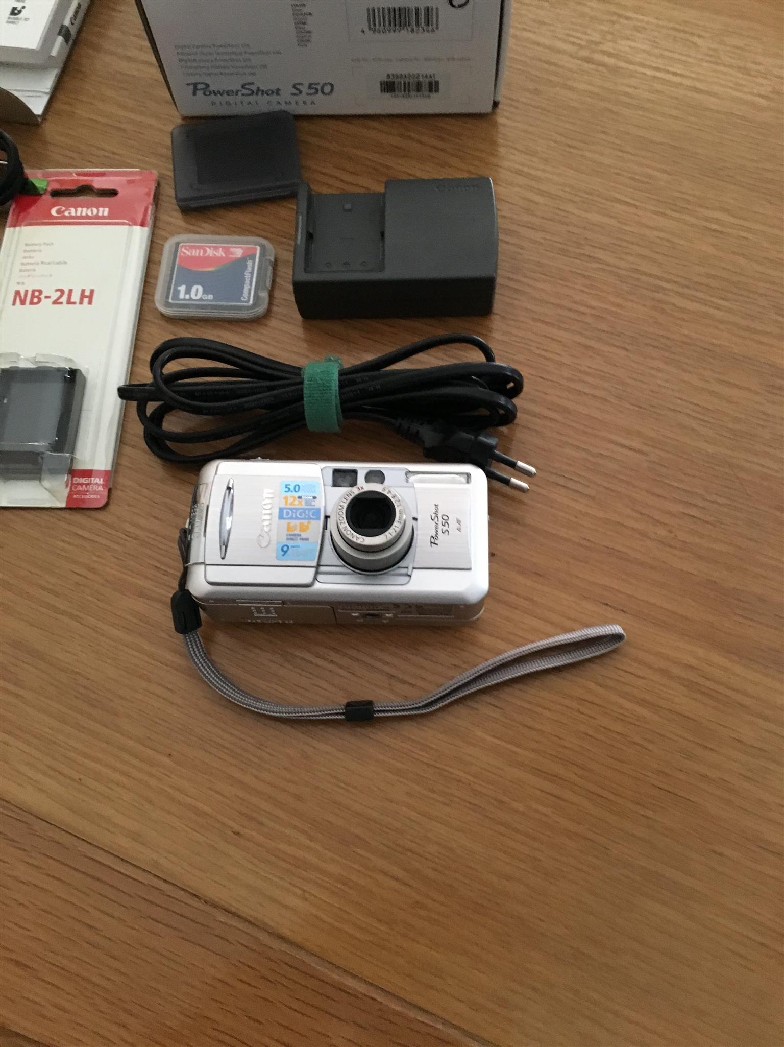 Canon Digital camera Powershot S50, colour silver