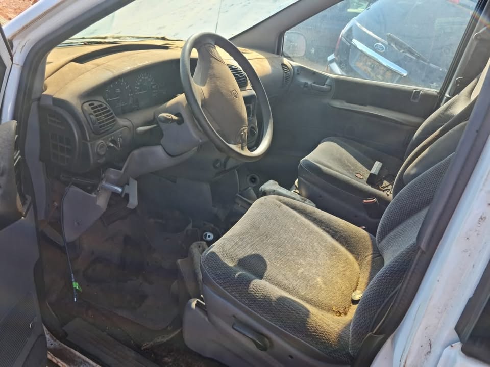 1996 CHRYSLER VOYAGER STRIPPING AS SPARES - Private Seller