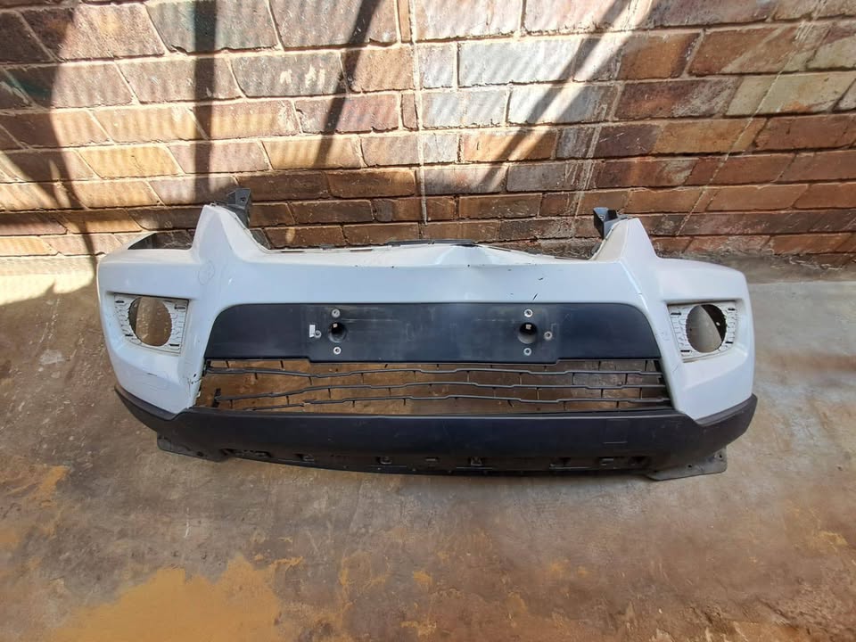 2014 - 2022 Mahindra Scopio Front Bumper - Private Seller 2014 - 2022 Mahindra Scopio Front Bumper - Private Seller