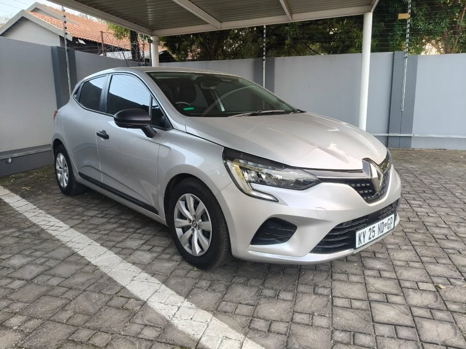 Used Renault Clio 1.4 Expression 5-door - Private Seller Used Renault Clio 1.4 Expression 5-door - Private Seller