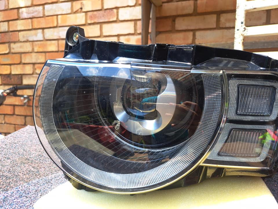 Land Rover Defender headlamp - Private Seller Land Rover Defender headlamp - Private Seller