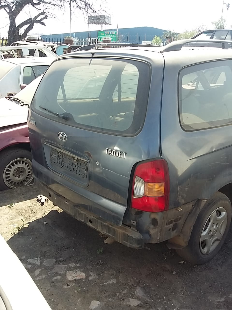 HYUNDAI TRAJET STRIPPING FOR SPARES - Private Seller