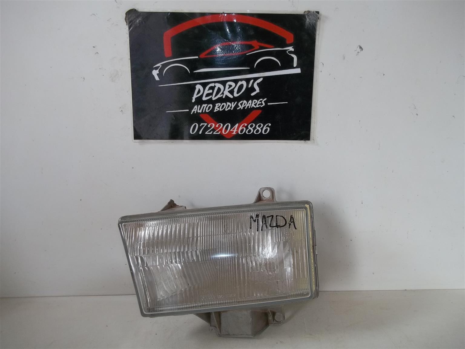 Mazda B2500 '99-'06 left headlights - Private Seller