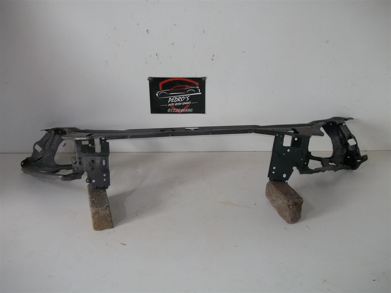 Volvo XC60 '08-'17 radiator support cradle - Private Seller Volvo XC60 '08-'17 radiator support cradle - Private Seller