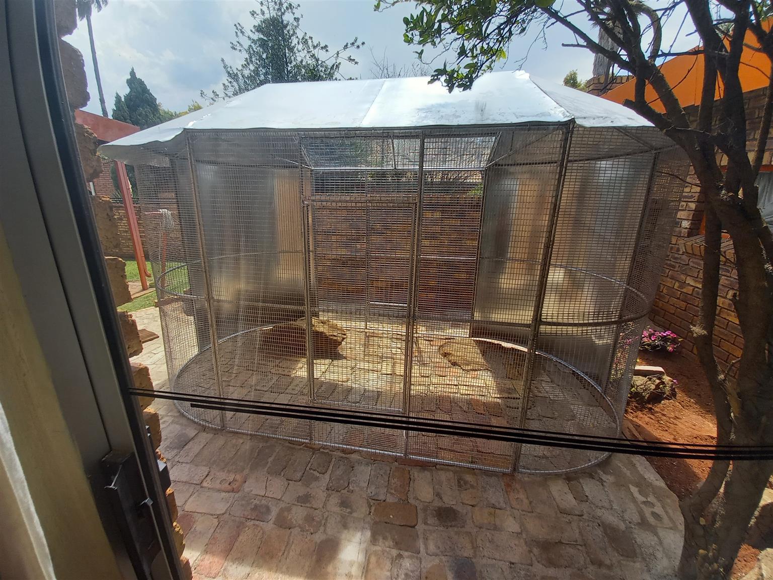 Oval aviary  cage with 2 doors