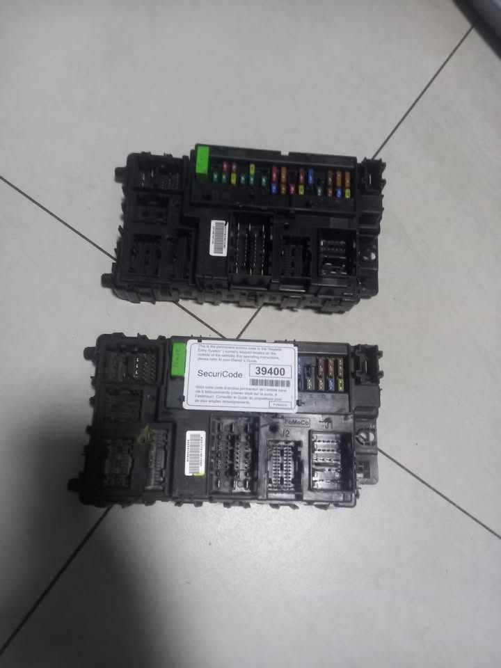 FORD RANGER T9 FUSE BOXES - Private Seller FORD RANGER T9 FUSE BOXES - Private Seller