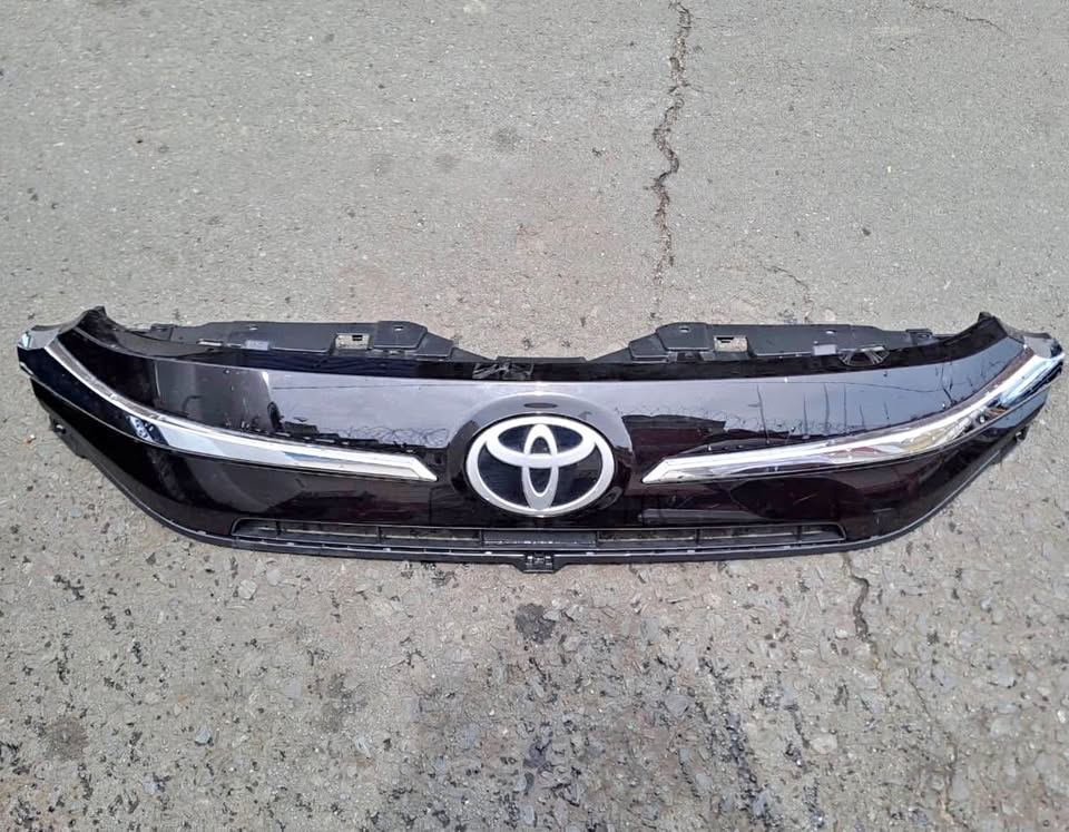 Toyota Urban Cruiser Grill - Private Seller Toyota Urban Cruiser Grill - Private Seller