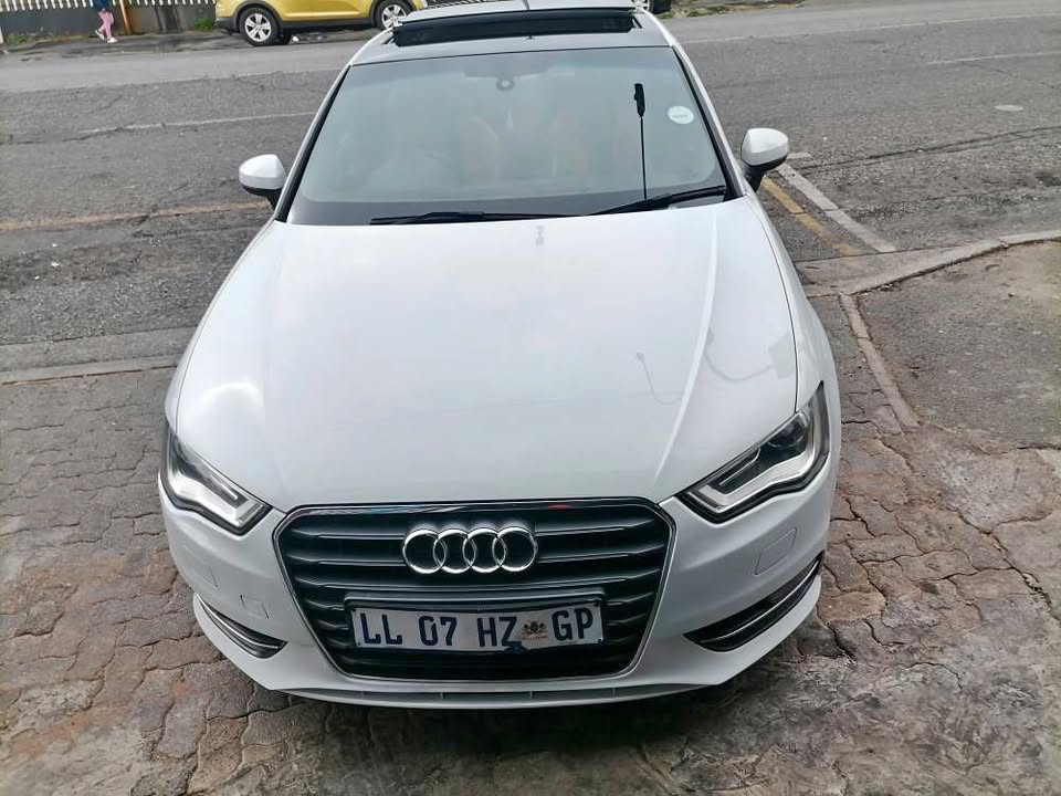 2014 Audi A3 1.8 TFSI Hatchback Automatic Sunroof and leather seat Reserves Camera