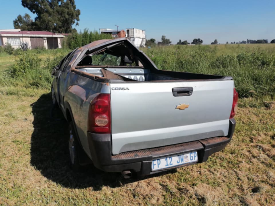 Chev Corsa bakkie stripping for parts - Private Seller Chev Corsa bakkie stripping for parts - Private Seller