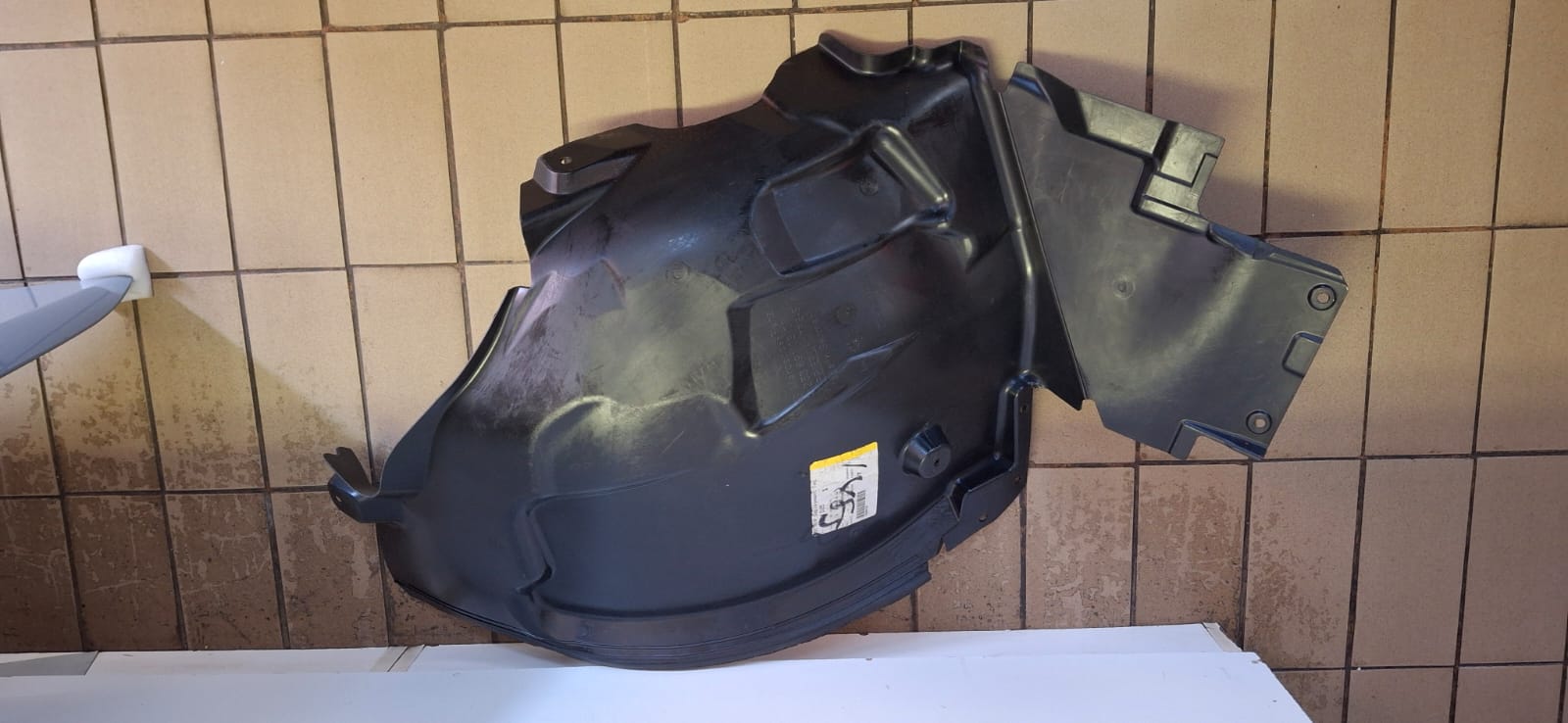 2018 MERCEDES BENZ E43 AMG  FENDER LINER FRONT LEFT AVAILABLE FOR SALE - Private Seller