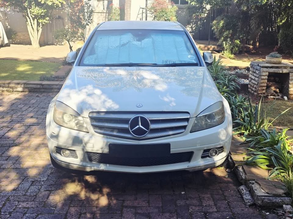 MERCEDES BENZ C220 CDi AVANT-GARDE 140xxxkm