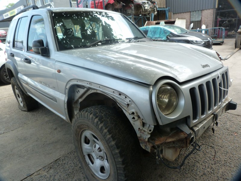 Jeep Cherokee 2.5 CRD Sport Manual Silver - 2002 STRIPPING FOR SPARES - Private Seller Jeep Cherokee 2.5 CRD Sport Manual Silver - 2002 STRIPPING FOR SPARES - Private Seller