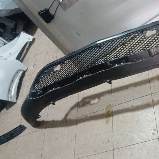 Mercedes-Benz gla bumper spoiler - Private Seller Mercedes-Benz gla bumper spoiler - Private Seller