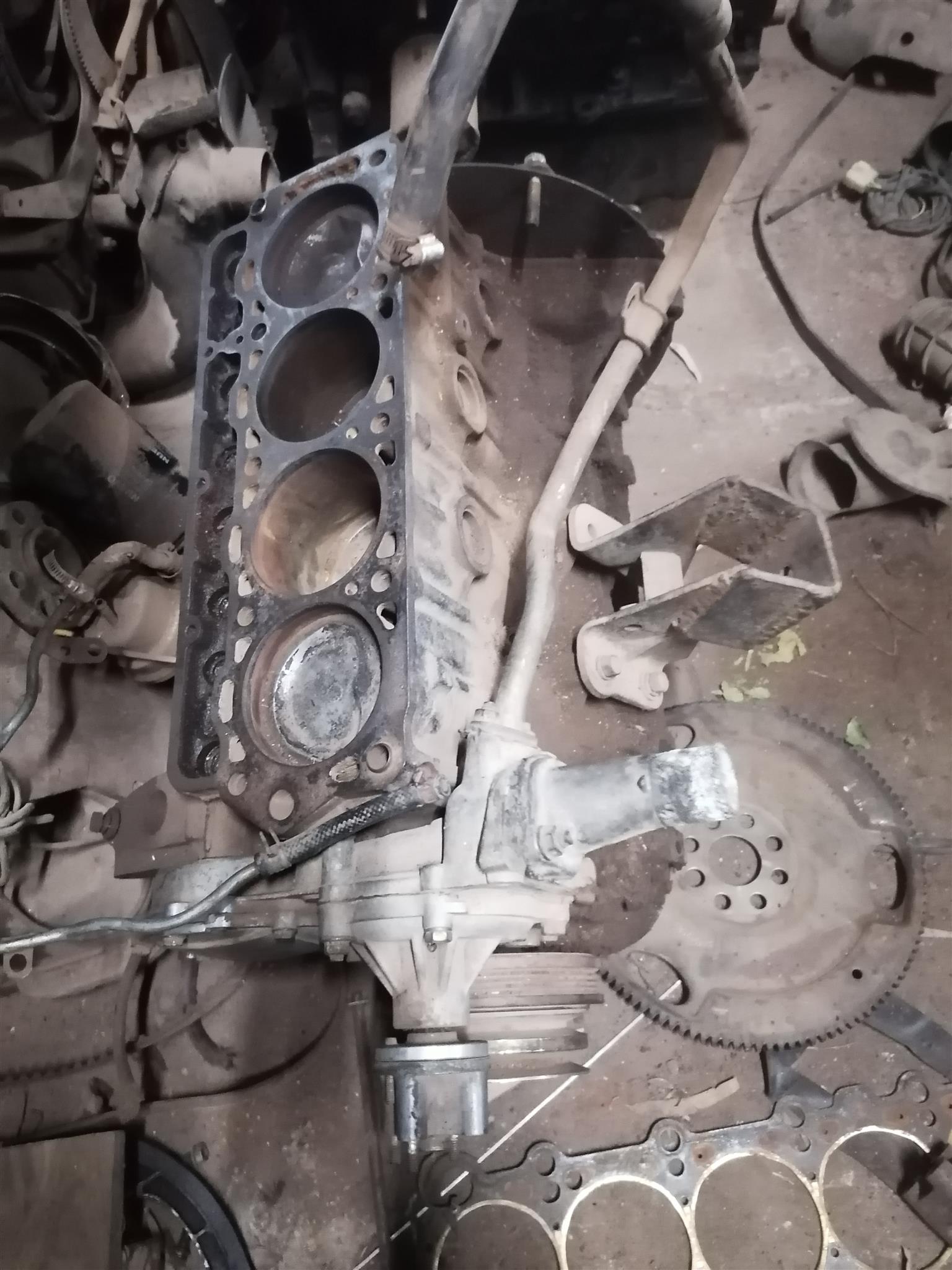 4y half engine for sale - Private Seller 4y half engine for sale - Private Seller