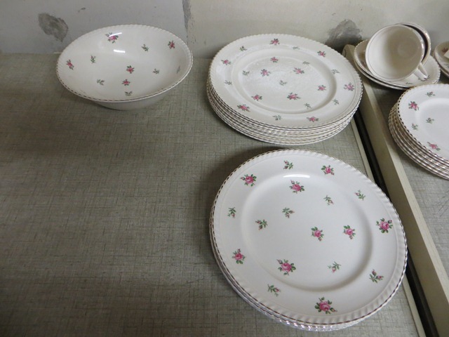 Royal Old English Dinner set
