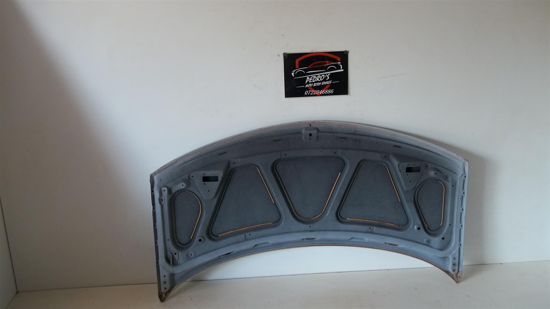 Renault Clio 3 Bonnet - Private Seller Renault Clio 3 Bonnet - Private Seller